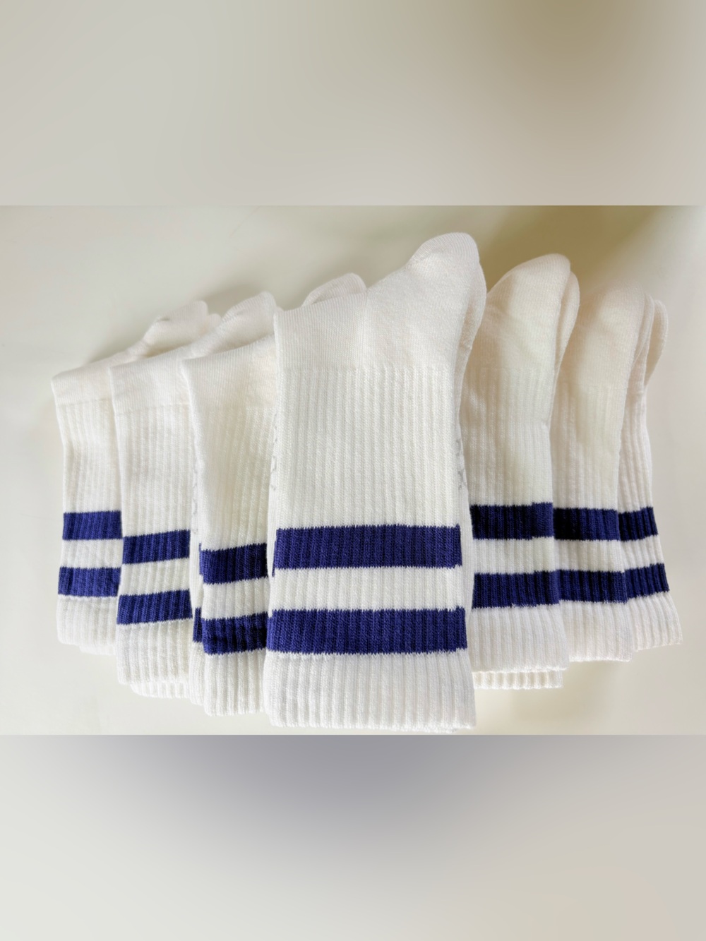 Bombas Men’s 10-Pack White Cushioned Crew Socks with Navy Stripes Size L